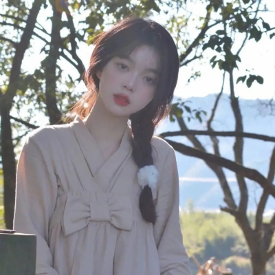 夏日清纯又可爱的女生微信头像