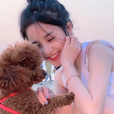 ins风可爱女生微信头像