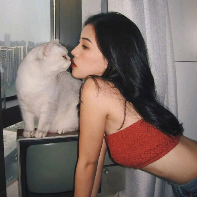 超飒超美的女生微信头像