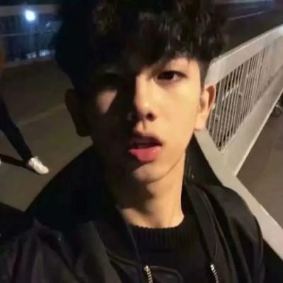 痞帅的男头很精致又很耐看