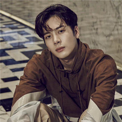 王嘉尔又潮又酷的头像