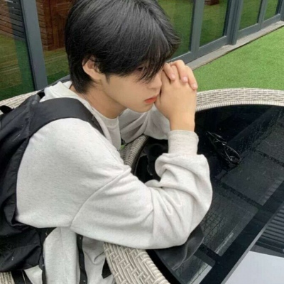 高清成熟的男生微信头像