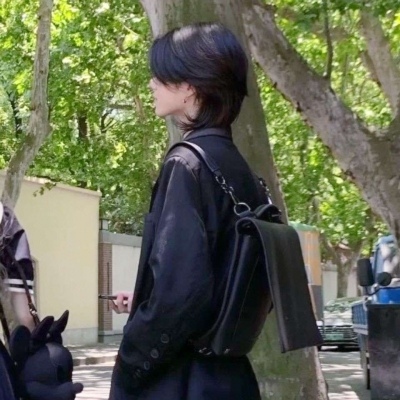 不露脸的宠溺双人情侣微信头像