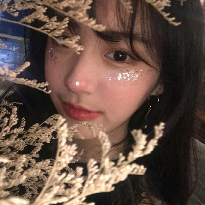 复古甜美女生微信头像