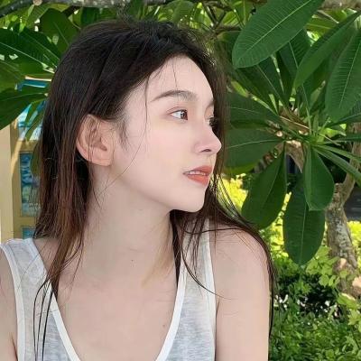 简单大方女生气质头像