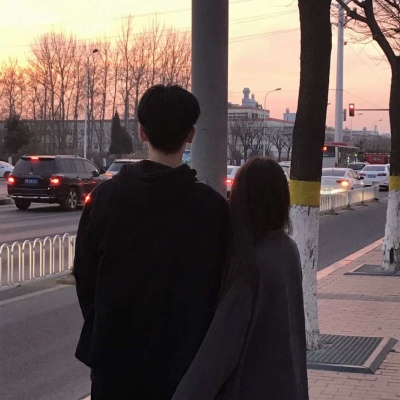 超甜的真人背影情侣头像