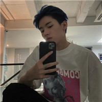 简单帅气男生微信头像