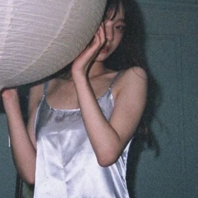 唯美但是却很丧的好看女头