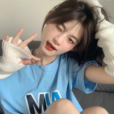 简单大方女生气质头像