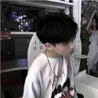 超帅气时尚男生微信头像