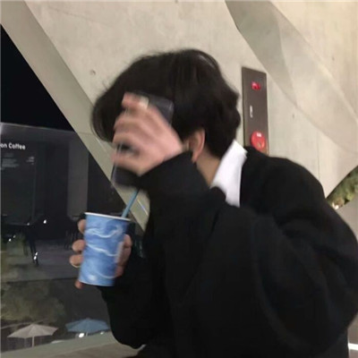 文艺而又简约的男生微信头像