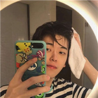 超酷帅的网红男生冷漠微信头像