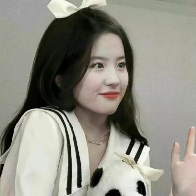 温柔干净气质的女生头像