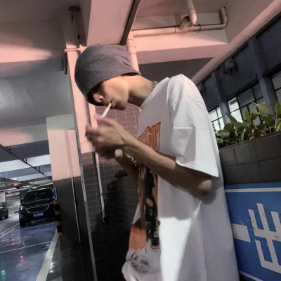 不露脸个性男生微信头像