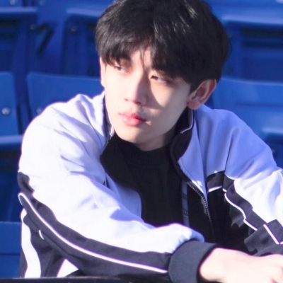 一人一半幸福甜蜜情侣微信头像