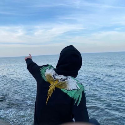 最新帅气冷漠男生头像