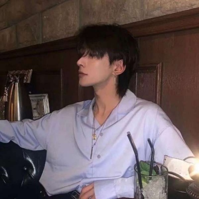 酷酷帅帅的男生微信头像