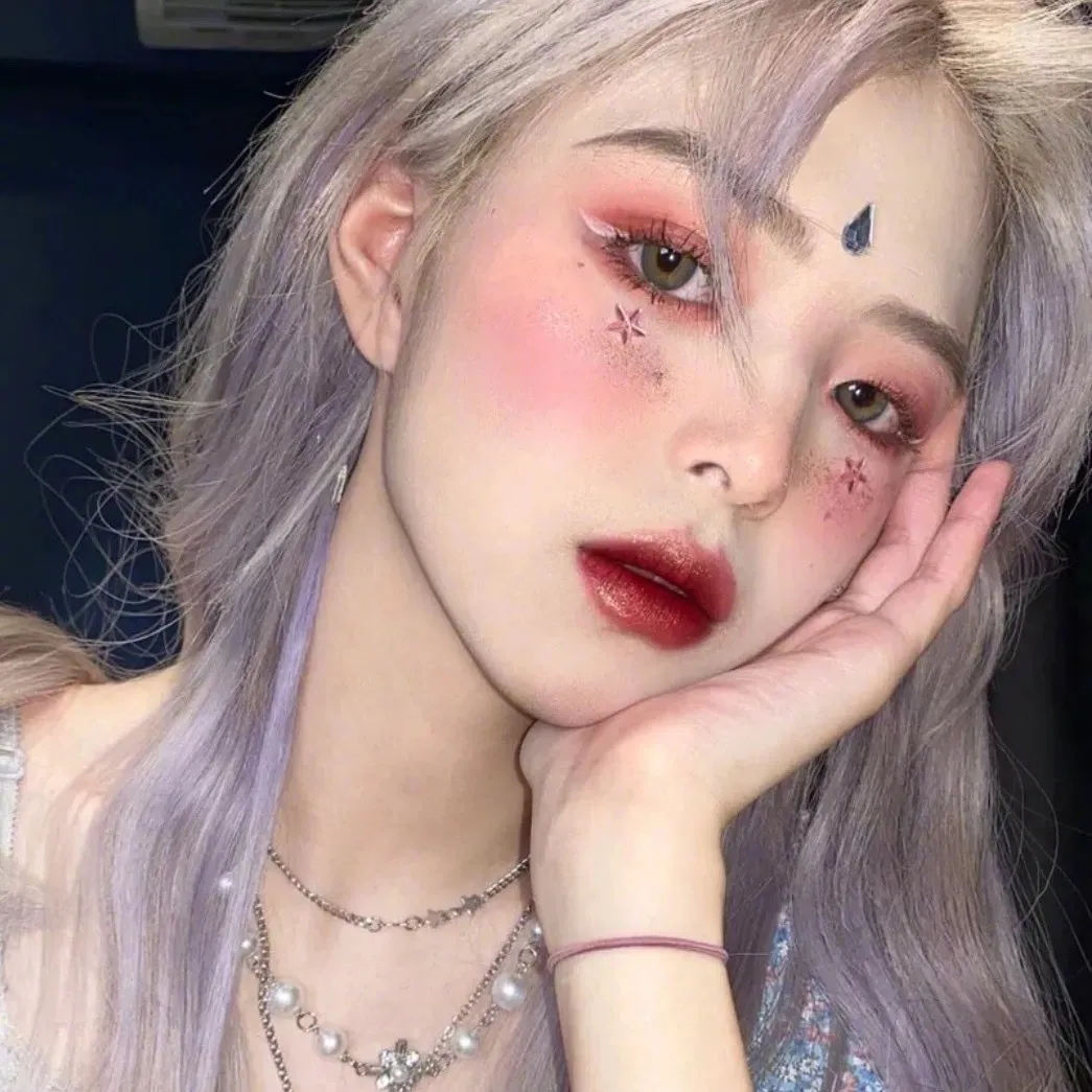 02.10抖音最火头像