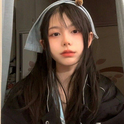 ins风高冷魅力惊艳女生微信头像