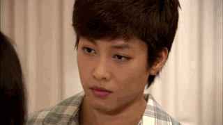 艾莉和洪世贤换脸表情包