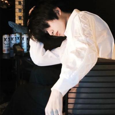 优质男必备简约头像