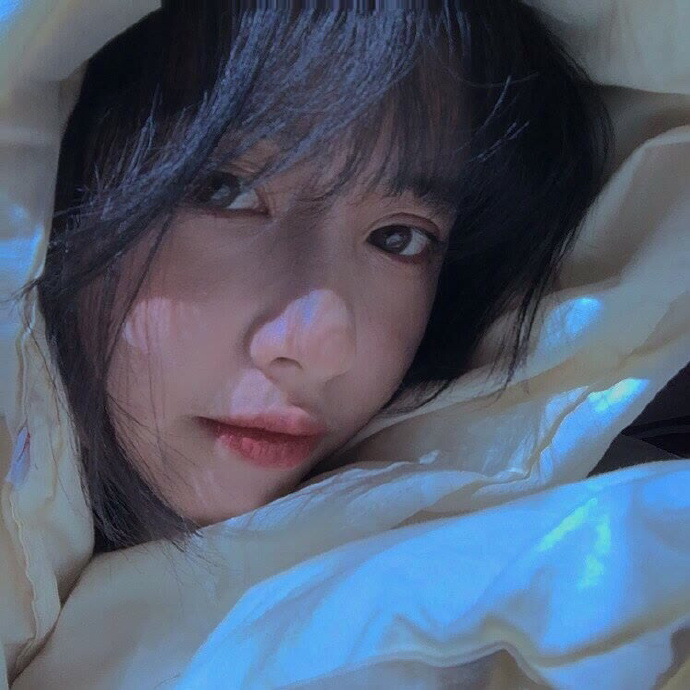 可A可萌的小姐姐微信头像