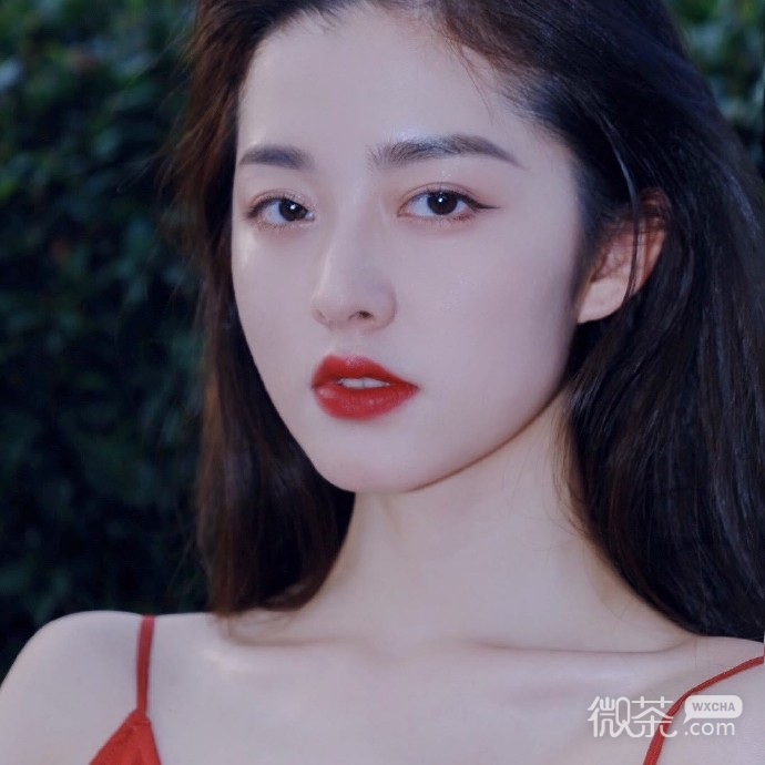 超美艳气质精致女孩微信头像
