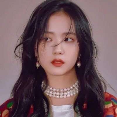 适合新年红色喜庆女生好看头像