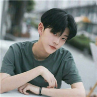 干净清新阳光男生微信头像
