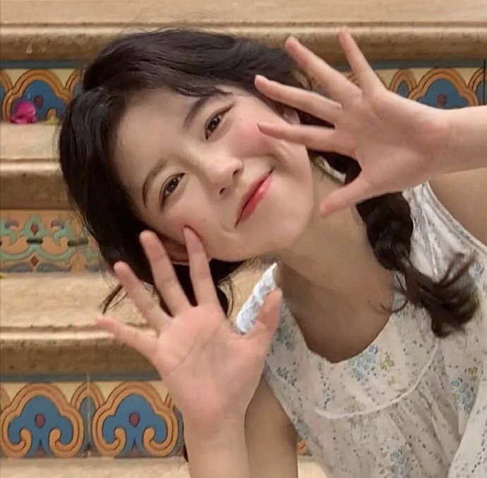 文艺温柔的女生微信头像