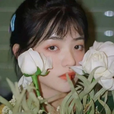 有魅力的气质干净女生微信头像