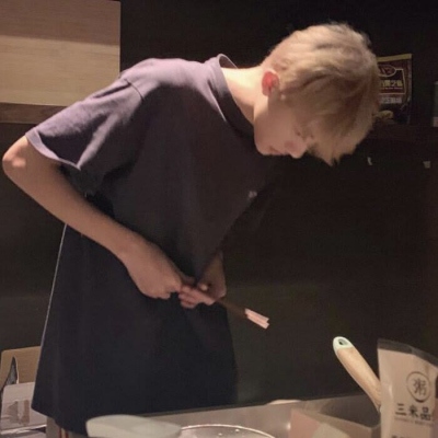 Ins风超酷超帅气男生微信头像