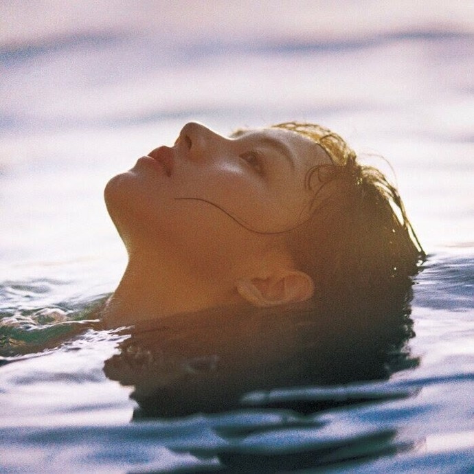 让人心动的一组女生微信头像