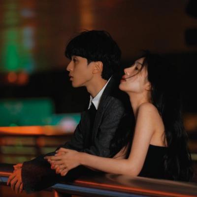 很幸福的高调情侣头像