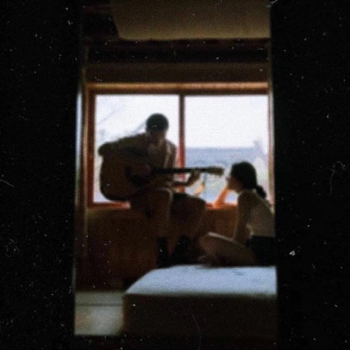 黑色系有艺术风的微信朋友圈背景图