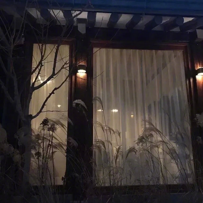 精选的黑色优质微信朋友圈配图