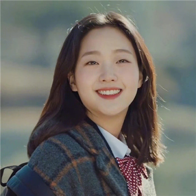 娇憨少女金高银头像