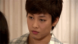 艾莉和洪世贤换脸表情包