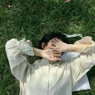 绿色系清爽女生微信头像