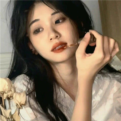 高冷耐看高清女生头像