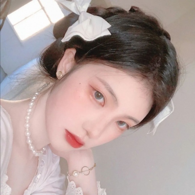 日系好看原宿风女生微信头像