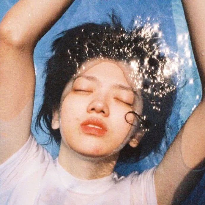 复古超美的女生个性微信头像