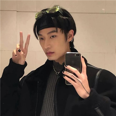 惊艳小众的男头像