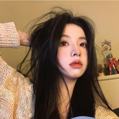 全新气质的女生头像