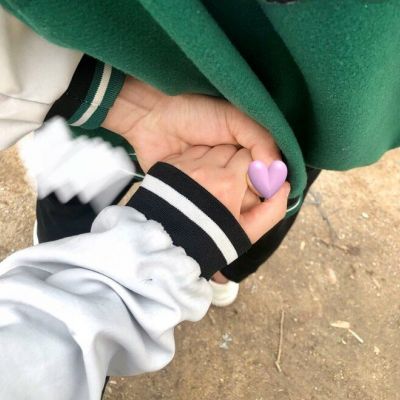 不露脸的情侣头像