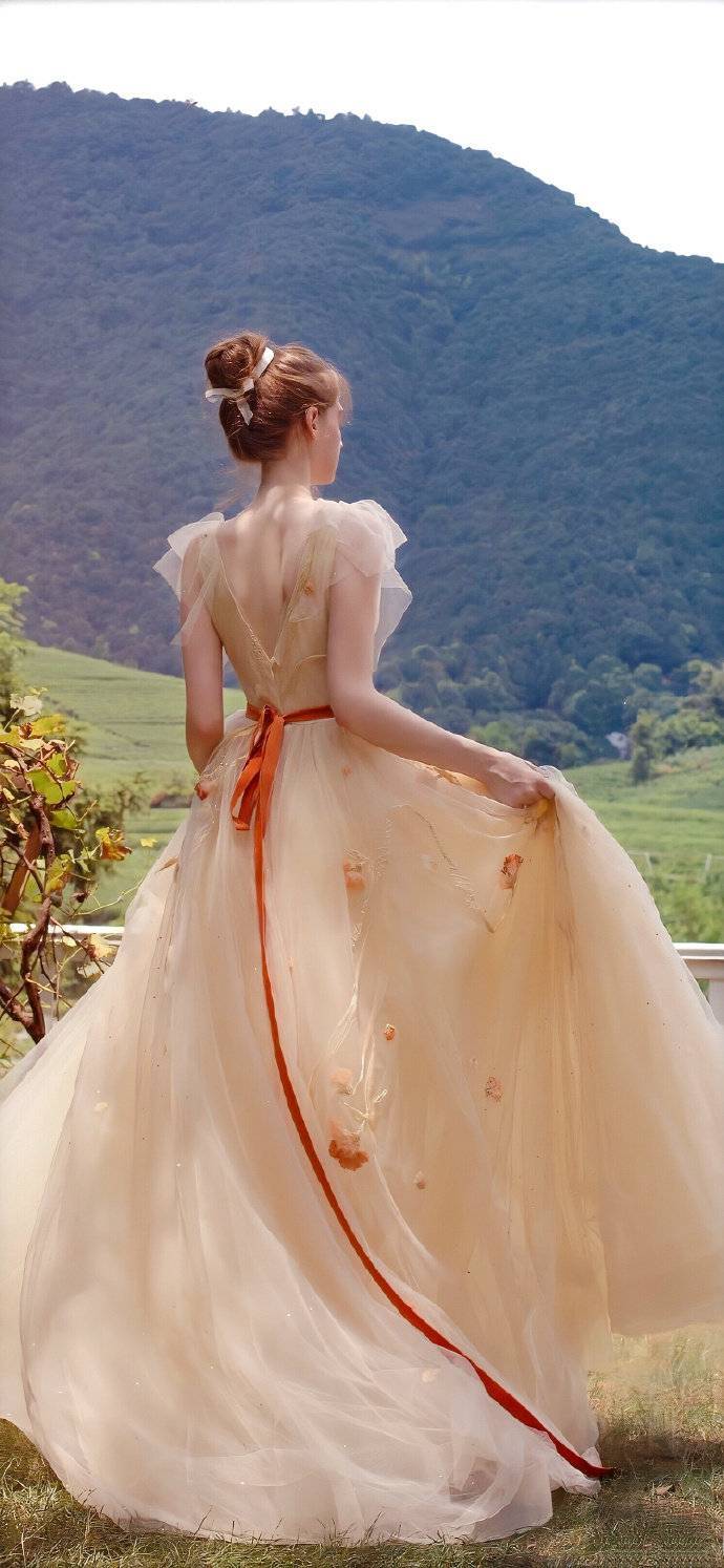 一组精美好看壁纸的微信素材图片