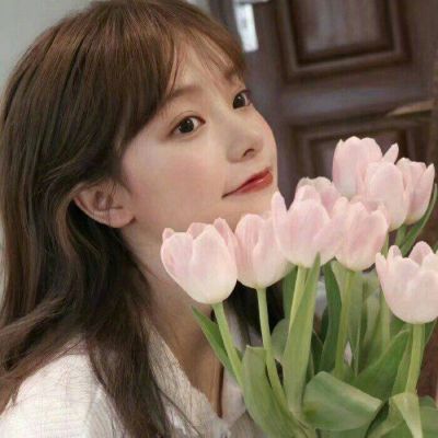 最新浪漫的美女头像