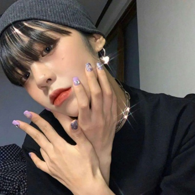 ins治愈系女生微信头像