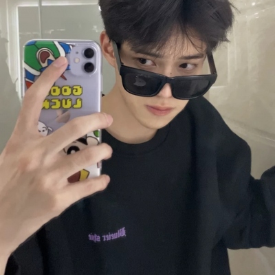 Ins风超酷超帅气男生微信头像