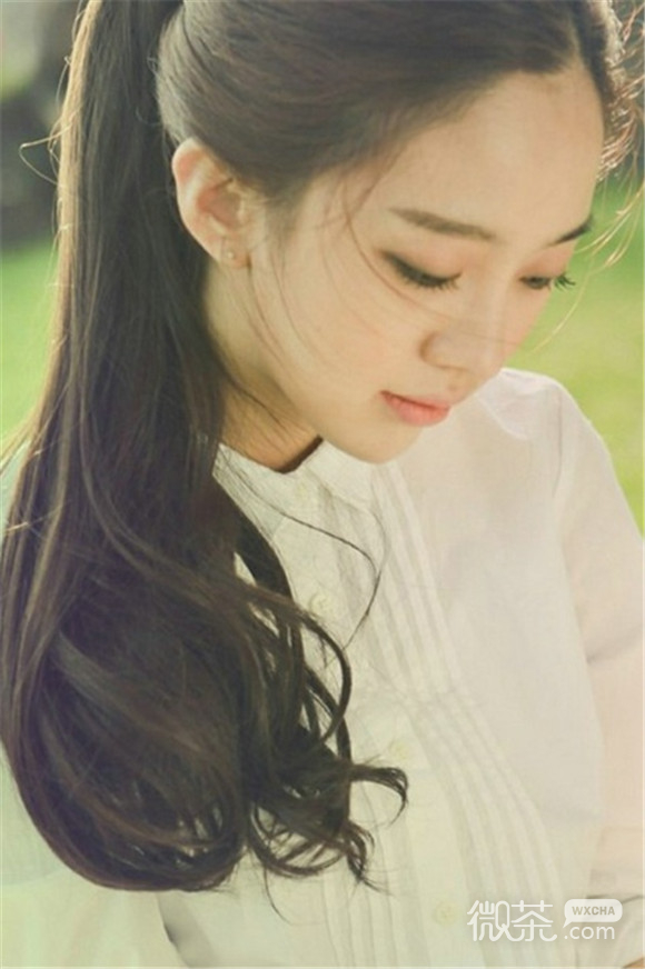长相清纯的校花级美女图片